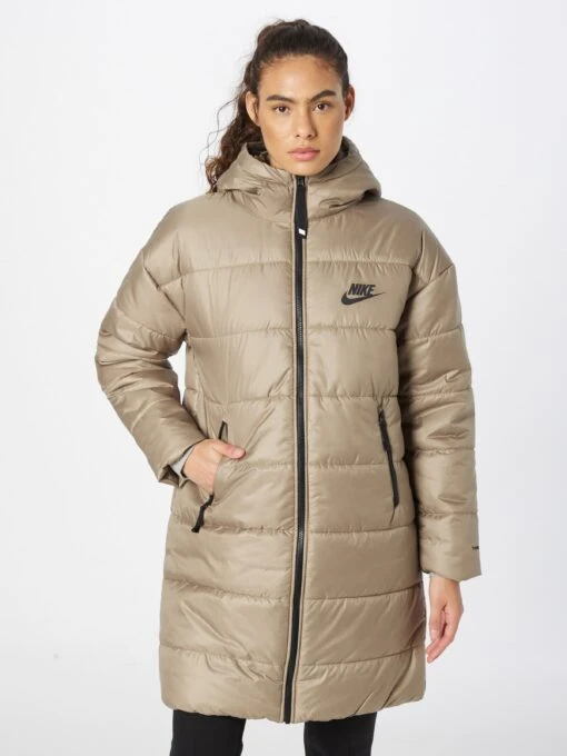 Nike Sportswear Wintermantels Wintermantel Dames Olijfgroen -Kledingwinkel 022360d1ff62ca64ea3102886b6d6fbf scaled