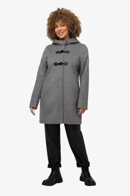 Ulla Popken Duffelcoats Tussenmantel Dames Grijs -Kledingwinkel 20b38d8e3ca5f7363098a569b761c599 scaled