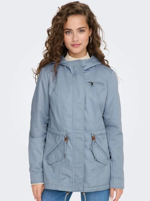 ONLY Parkas Tussenparka Lorca Dames Lichtblauw -Kledingwinkel 2536ec5c114009da79db12f6bb3f339a scaled