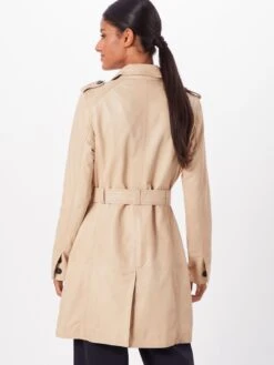 Maze Trenchcoats Tussenmantel Culima Dames Beige -Kledingwinkel 2c25a15b01fd1ee33844e16dc033bc1a