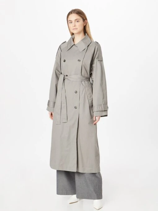 WEEKDAY Trenchcoats Tussenmantel Zenni Dames Stone Grey -Kledingwinkel 3d583f54932a0fed583f340abc711915 scaled