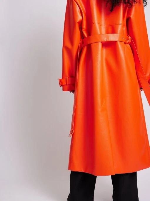 NA-KD Trenchcoats Tussenmantel Dames Oranje -Kledingwinkel 45649cbd799f7a858568706cac87c919 scaled