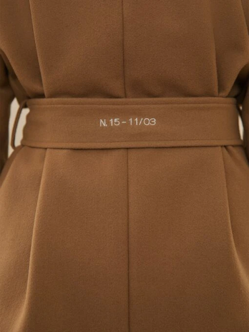 Trenchcoats Tussenmantel Remi Dames Camel -Kledingwinkel 6dbe82cc0849acf0e4eaee323836438c scaled