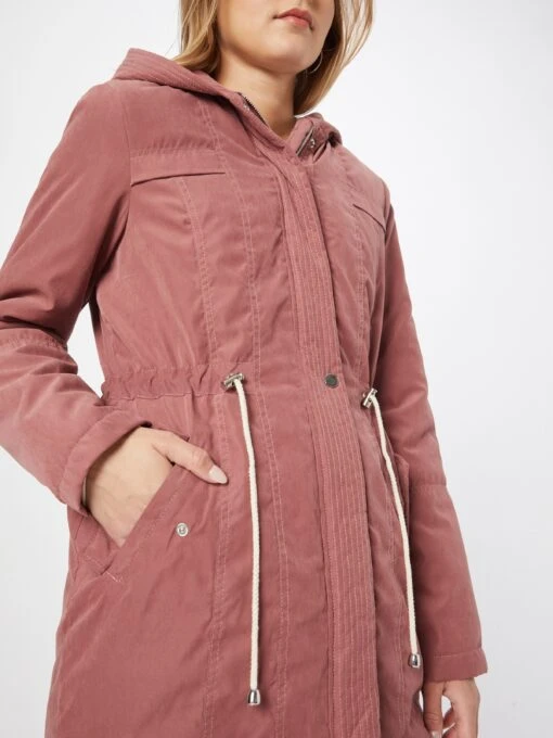 About You Parkas Tussenparka Charlize Dames Roze / Rood -Kledingwinkel 883d027e8c8942aada489fb5baa1e365 scaled