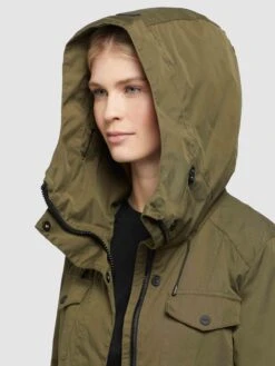 Khujo Parkas Tussenparka ELST Dames Olijfgroen -Kledingwinkel 9484c5922e7242ecb4fa7826f3378e4b