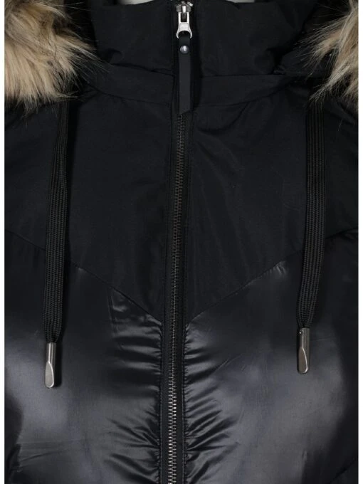 Zizzi Winterjassen Winterjas Luna Dames Zwart -Kledingwinkel ada10d629e889b4e0c015f7123db1f10 scaled