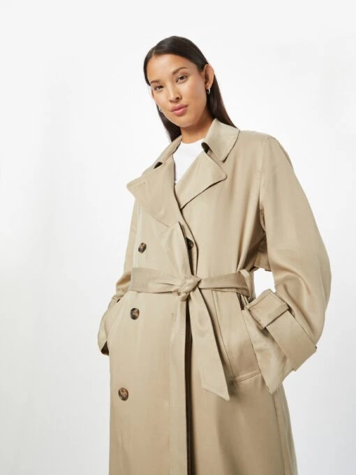 WEEKDAY Trenchcoats Tussenmantel Evelyn Dames Beige -Kledingwinkel b5847f032e9b9d6465ca45b7217f54c0 scaled