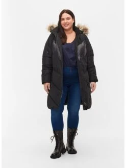 Zizzi Winterjassen Winterjas Luna Dames Zwart -Kledingwinkel c7cf5e7ca9d25e2708c2e9d25034de41